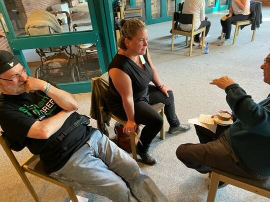 Gegenseitiges Kennenlernen bleibt nicht aus. Gut so. 