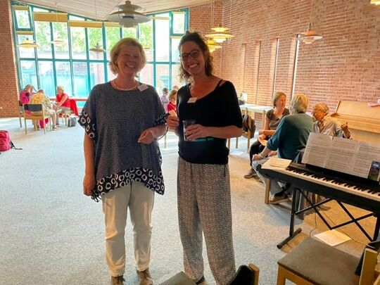 Maike Lauther-Pohl von der Evangelischen Akademie der Nordkirche und Mareike Brombacher, Referentin für Erwachsenenbildung im Kirchenkreis Schleswig-Flensburg, sagen DANKE: den engagierten Teilnehmenden und der tollen Referentin Claudia Piehl! Es wurde schon eine Wiederholung erbeten. 