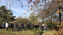 Wander-Gottesdienst mit der Dänischen Gemeinde über den Großsolter Friedhof